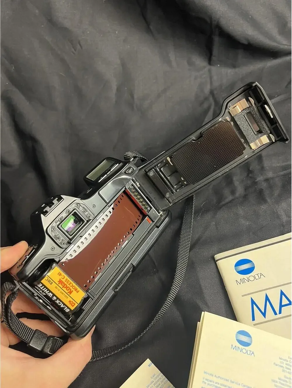 Minolta 7000i Maxxum Camera 50mm Lens AF Untested For Parts As Is